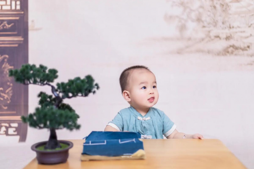 晋江宝宝眼屎多是什么原因